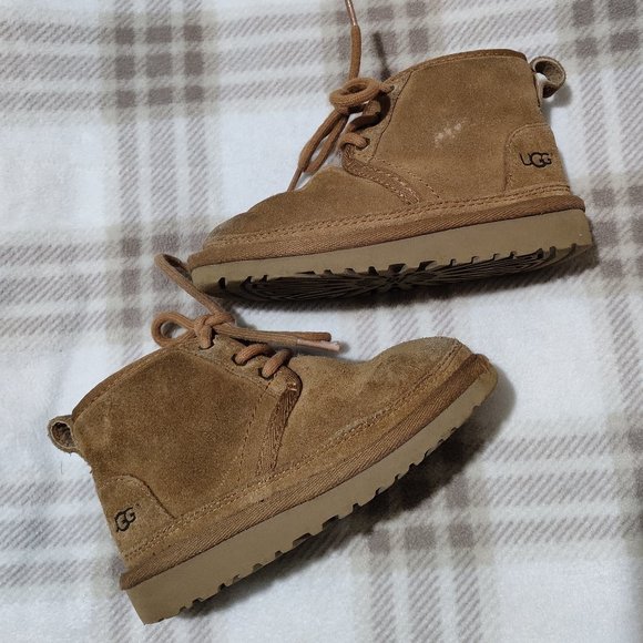 UGG Other - UGG Kids Neumel II Suede Sherpa Lined Tie Unisex Boots Size 9
